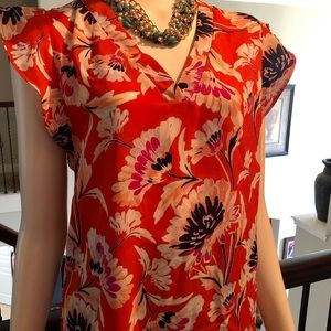 Bring on spring vibes in a perfect bright top😍